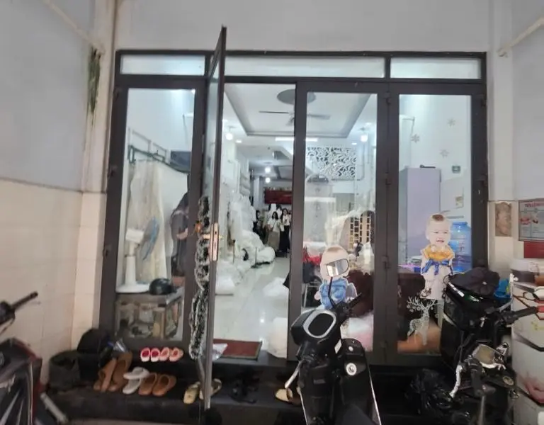 Bán nhà mặt phố kinh doanh sầm uất tại Phường 8, Quận Tân Bình, 82m2, 4 tầng... Bán nhà mặt phố tại Tân Sơn Hòa, Hồ Chí Minh 01