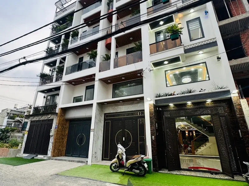 Nhà Phố Sang Trọng 5 Tầng Tại Tân Chánh Hiệp Với Thiết Kế Hiện Đại... Bán nhà riêng tại Trung Mỹ Tây, Hồ Chí Minh 01