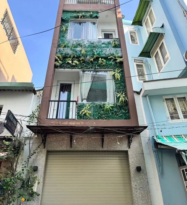 Nhà 4 lầu, đầy đủ tiện nghi, hẻm ô tô tại Phan Xích Long, PN. Khu vực sầm uất, KD buôn bán tấp nập... Bán nhà riêng tại Cầu Kiệu, Hồ Chí Minh 01