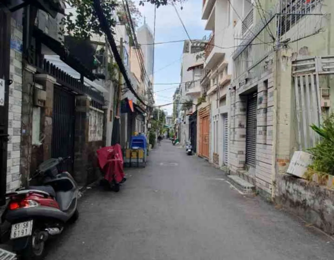 GIÁP QUẬN 1- TƯƠNG LAI RA MẶT TIỀN- 52m2 -CHỈ 4.7 Tỷ... Bán nhà riêng tại Gia Định, Hồ Chí Minh 01