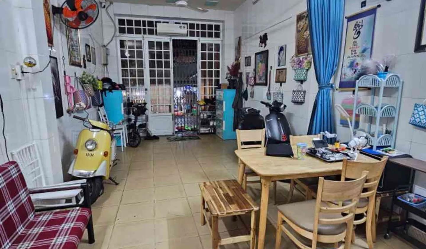 Nhà mặt phố Gia Định tiện nghi, sầm uất... Bán nhà mặt phố tại Gia Định, Hồ Chí Minh 01