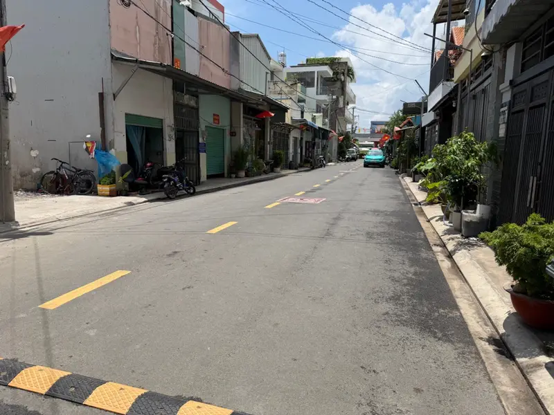 Nhà 5 Tầng - 70M2 - Thang Máy - Gara Ôtô - Full Nội Thất - Tô Ngọc Vân - 7.x... Bán nhà riêng tại Thới An, Hồ Chí Minh 01
