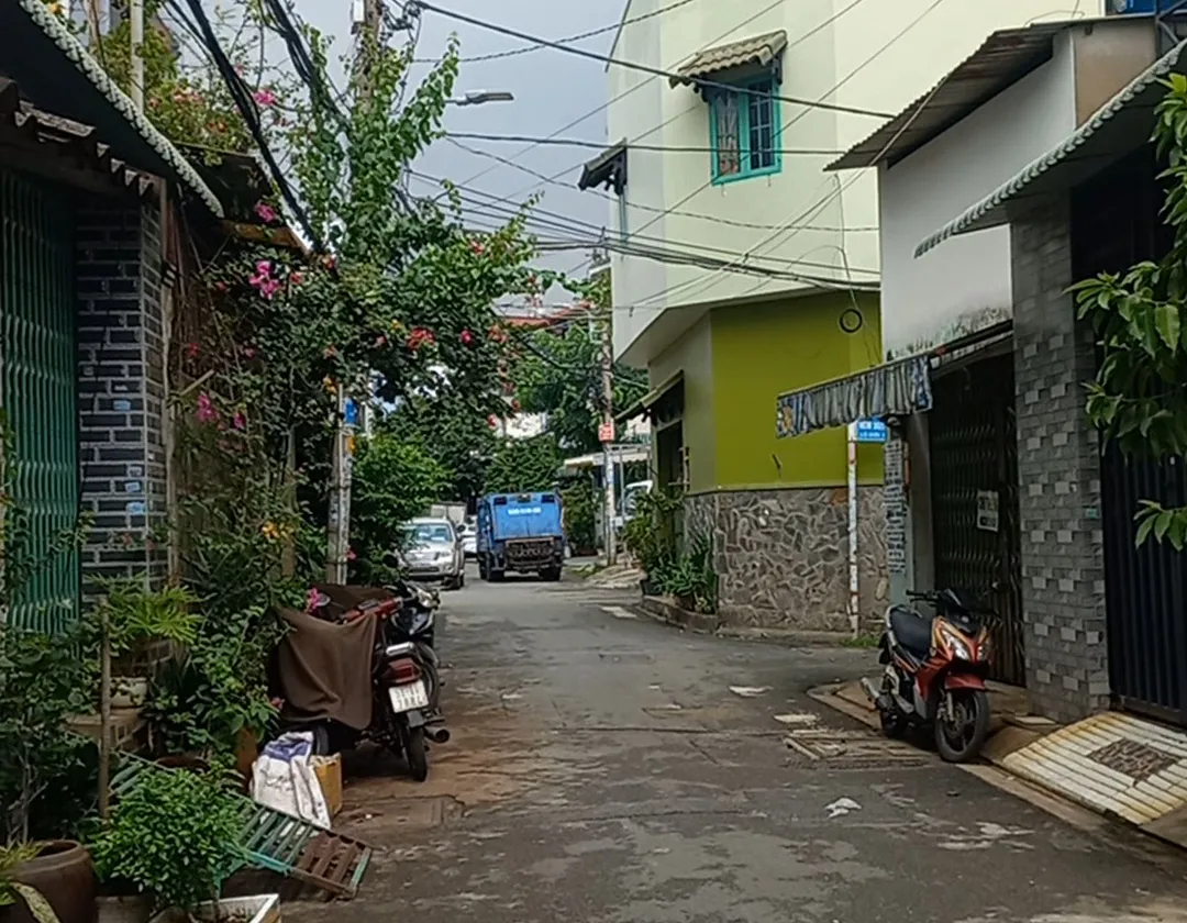 Bán nhà riêng 2 tầng hẻm xe tải rộng Quận Tân Phú, diện tích 62 m2, giá 6.97 tỷ... Bán nhà riêng tại Tân Phú, Hồ Chí Minh 01