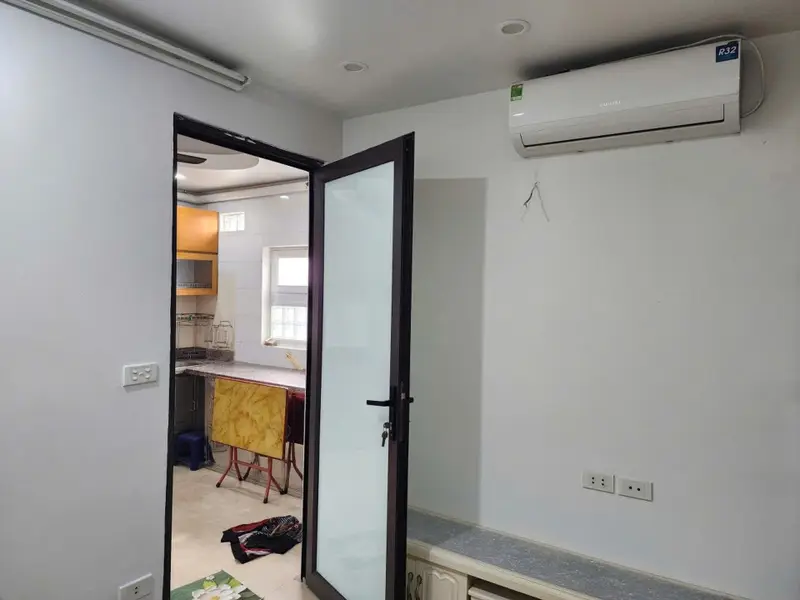 Bán căn hộ 2 phòng ngủ diện tích 52 m2 tại Vũ Tông Phan, phù hợp gia đình trẻ.... Bán căn hộ chung cư tại Khương Đình, Hà Nội 01