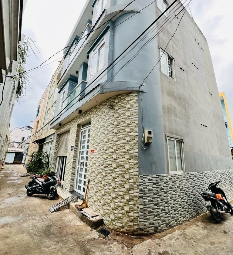 Nhà lô góc 3 tầng, 6 phòng ngủ, hẻm ô tô ở Tân Phú... Bán nhà riêng tại Tây Thạnh, Hồ Chí Minh 01