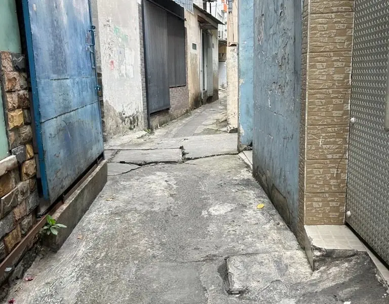 Bán nhà 2 tầng, diện tích 40m2, mặt tiền rộng tại Quận 10... Bán nhà riêng tại Hòa Hưng, Hồ Chí Minh 01