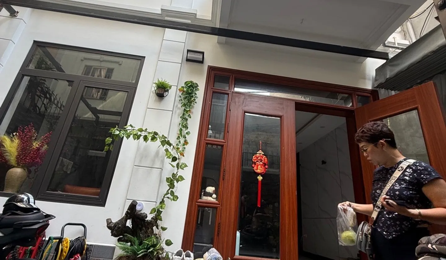 Bán nhà 3 tầng tại phường Chùa Hà, Cầu Giấy, diện tích 90.6 m2, mặt tiền rộng phù hợp xây Apartment... Bán nhà riêng tại Cầu Giấy, Hà Nội 01