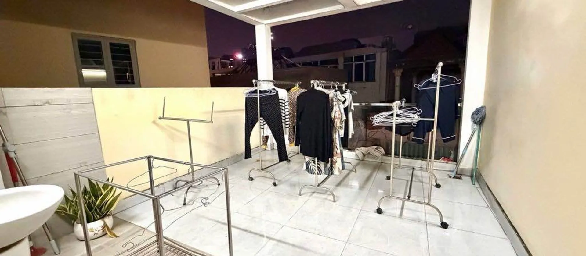 TRẦN ĐÌNH XU ,Nhà 5 Tầng Hẻm Ô Tô, DT :4m x 11m,7pN, 7 wc,Bếp,PK,ST GIÁ 11T(TL)... Bán nhà riêng tại Cầu Ông Lãnh, Hồ Chí Minh 01