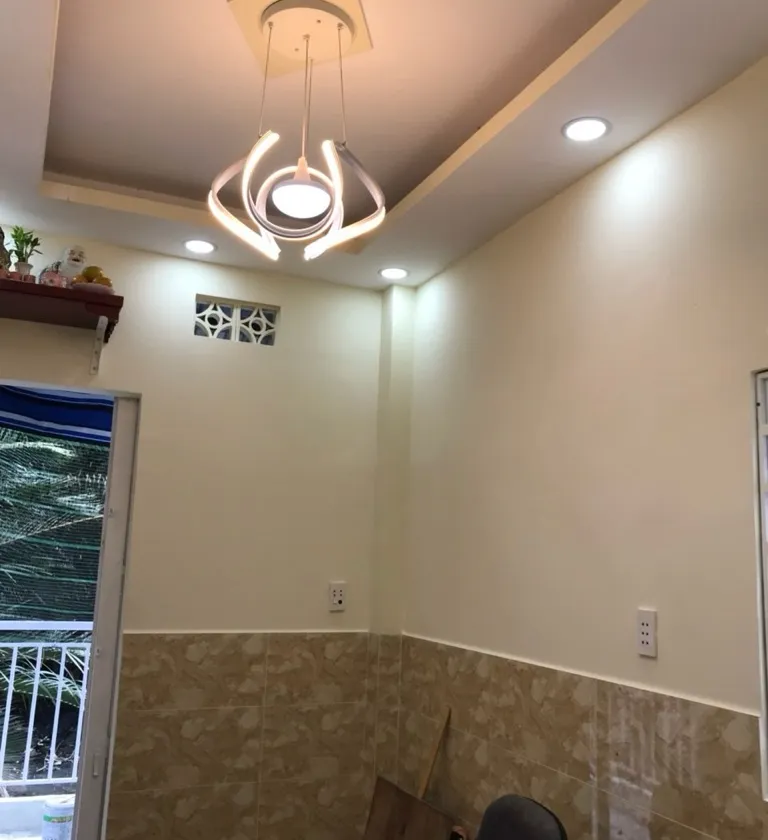 Hiếm 1ty nhà ngay trung tâm quận 7-2tang -2pn -giá chỉ 1,07ty... Bán owner_side tại Tân Hưng, Hồ Chí Minh 01