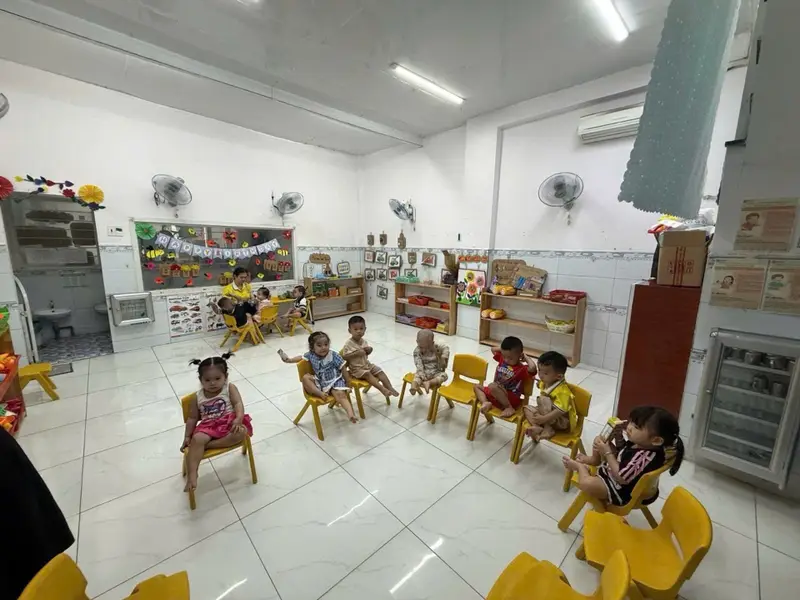 Bán nhà riêng 2 tầng hướng Nam tại Đông Thạnh, Hóc Môn, diện tích 250.7m², pháp lý rõ ràng... Bán nhà riêng tại Đông Thạnh, Hồ Chí Minh 01