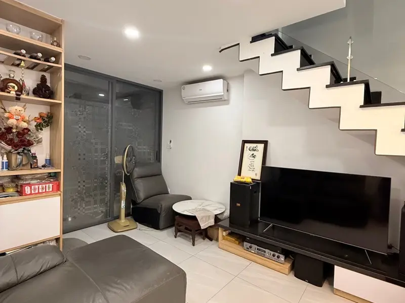 Nhà 5 tầng hiện đại Phường Bàn Cờ giá cực tốt... Bán nhà riêng tại Bàn Cờ, Hồ Chí Minh 01