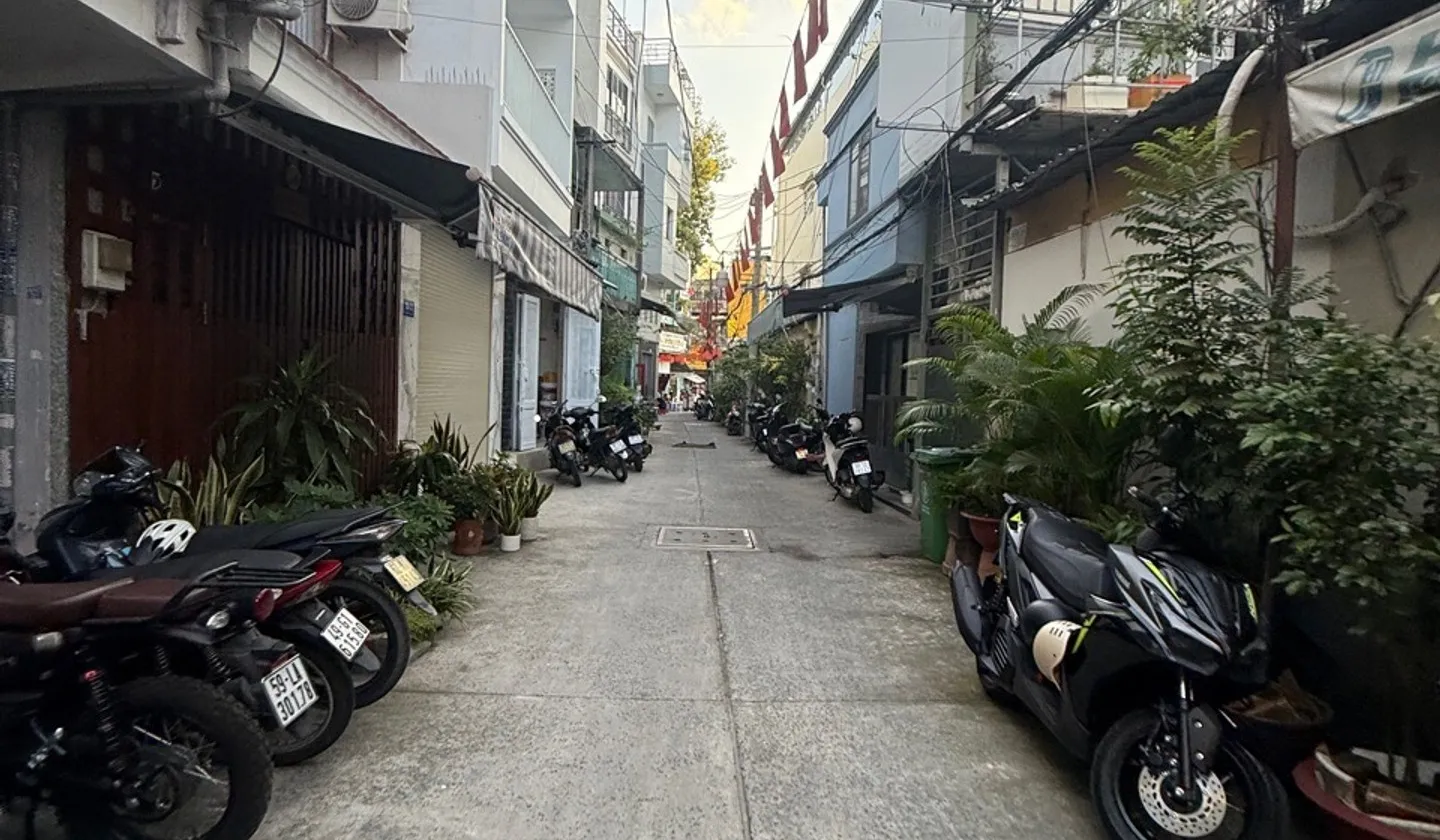 Nhà 5 tầng mới toanh hẻm Lê Hồng Phong - Quận 10... Bán nhà riêng tại Vườn Lài, Hồ Chí Minh 01