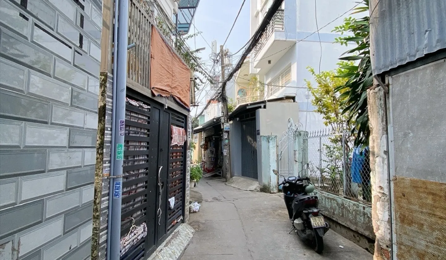 Cơ hội sở hữu nhà 3 tầng giá tốt tại Phú Thuận Quận 7 cũ... Bán nhà riêng tại Phú Thuận, Hồ Chí Minh 01