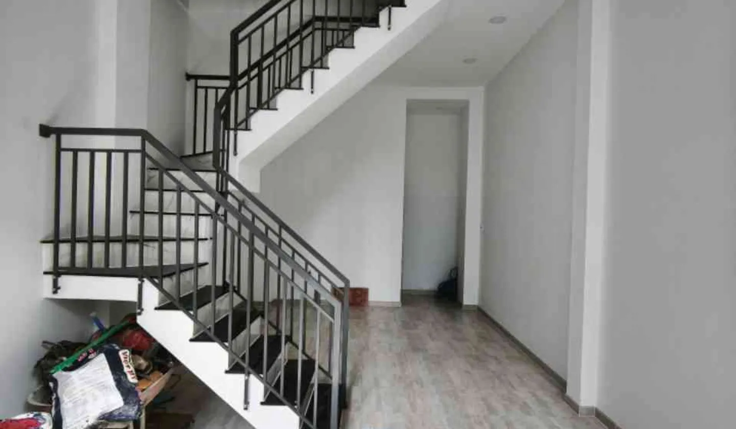 NHÀ 2 TẦNG MỚI SỬA - HẺM XE TẢI RA VÀO - GIÁ NHỈNH 110TR/M2 - KHÔNG QUY HOẠCH, KHÔNG LỘ GIỚI - SM... Bán nhà riêng tại Tân Phú, Hồ Chí Minh 01
