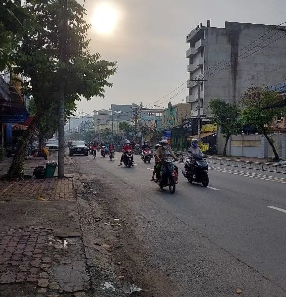 MẶT TIỀN PHAN VĂN HỚN NGANG GẦN 5M, 4 TẦNG KIÊN CỐ, THIẾT KẾ CẦU THANG CUỐI... Bán nhà mặt phố tại Đông Hưng Thuận, Hồ Chí Minh 01