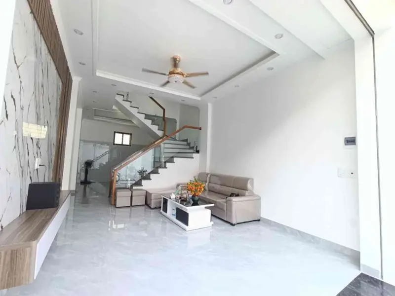 🏠 2,5 tỷ – Nhà 3 tầng sổ đỏ chính chủ Hưng Đạo
📞 Đỗ Tăng – 0352 195 18... Bán nhà riêng tại Hưng Đạo, Hải Phòng 01