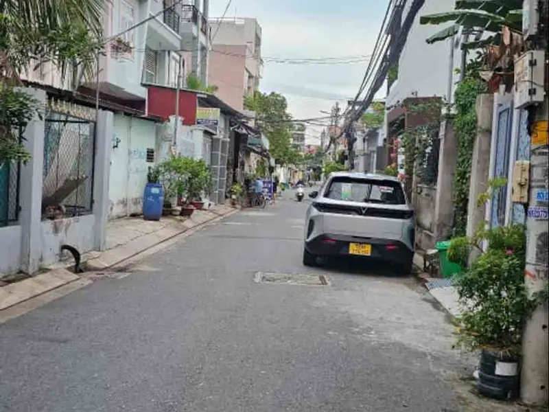 KẾ BÊN PHÚ MỸ HƯNG - GẦN TRUNG TÂM HÀNH CHÍNH - NHÀ 3 TẦNG - KIÊN CỐ... Bán nhà riêng tại Phú Thuận, Hồ Chí Minh 01