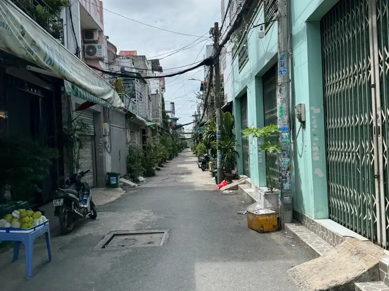 🏡 NHÀ HẺM XE HƠI LIÊN KHU 4–5 – HẺM THÔNG – GẦN KDC VĨNH LỘC-3 TỶ NHỈNH
📐 Diện tích: 4 x 9m... Bán nhà riêng tại Bình Tân, Hồ Chí Minh 01