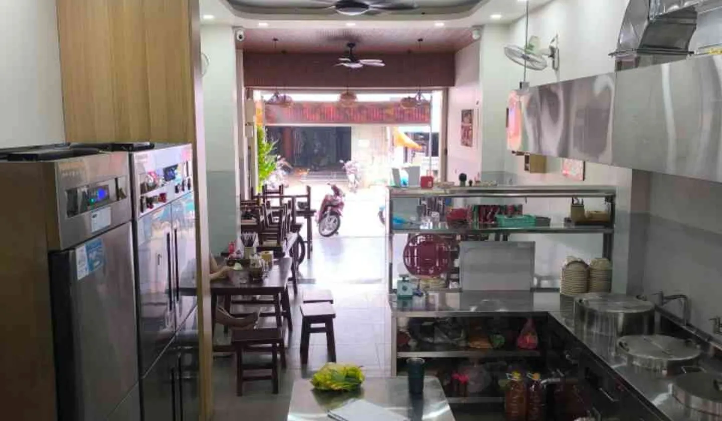 💥 MẶT TIỀN TX13 – VỪA Ở VỪA KINH DOANH 💥
🏪 Đường lớn,🍜 Hiện đang cho thuê kinh doanh15tr tháng... Bán nhà riêng tại Thới An, Hồ Chí Minh 01