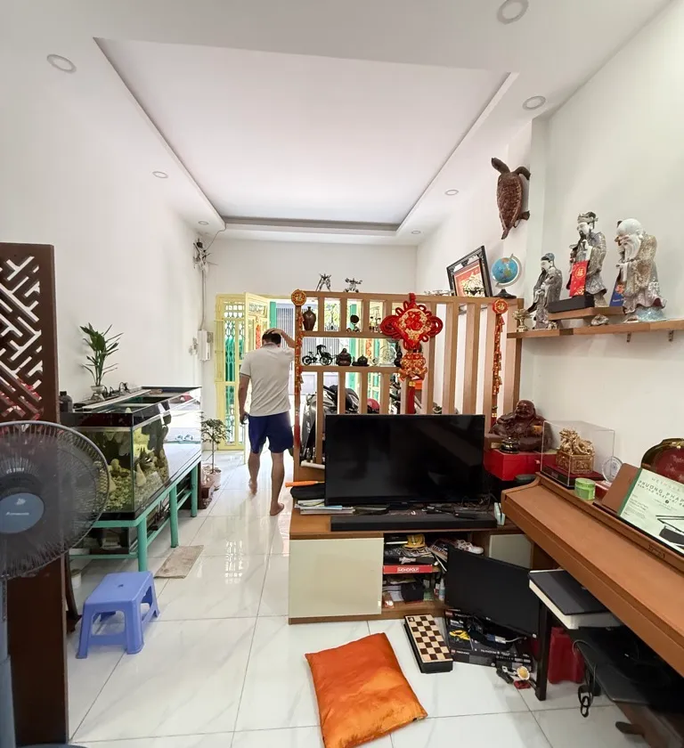 Cơ hội sở hữu căn hộ 3 tầng vị trí đắc địa tại Quận 10 - Giá tốt không thể bỏ lỡ... Bán căn hộ chung cư tại Hòa Hưng, Hồ Chí Minh 01