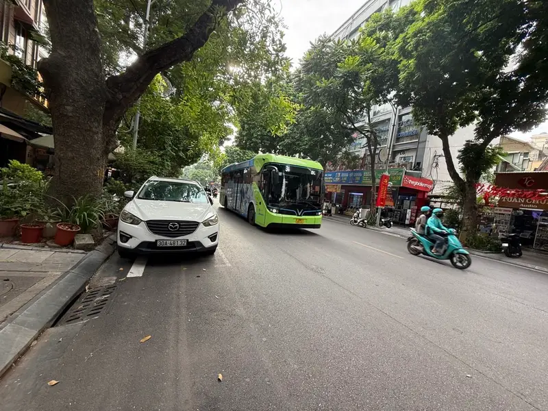 Nhà mặt phố đẳng cấp tại trung tâm Hai Bà Trưng, gần Hồ Gươm... Bán nhà mặt phố tại Cửa Nam, Hà Nội 01
