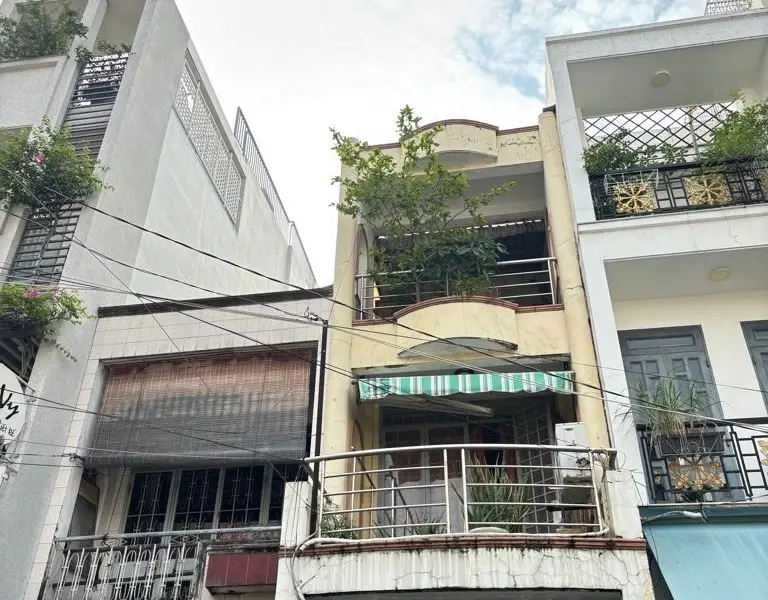 MẶT TIỀN KINH DOANH SẦM UẤT NGAY CÔ GIANG - CÁCH 5P RA PHAN ĐÌNH PHÙNG... Bán nhà mặt phố tại Cầu Kiệu, Hồ Chí Minh 01
