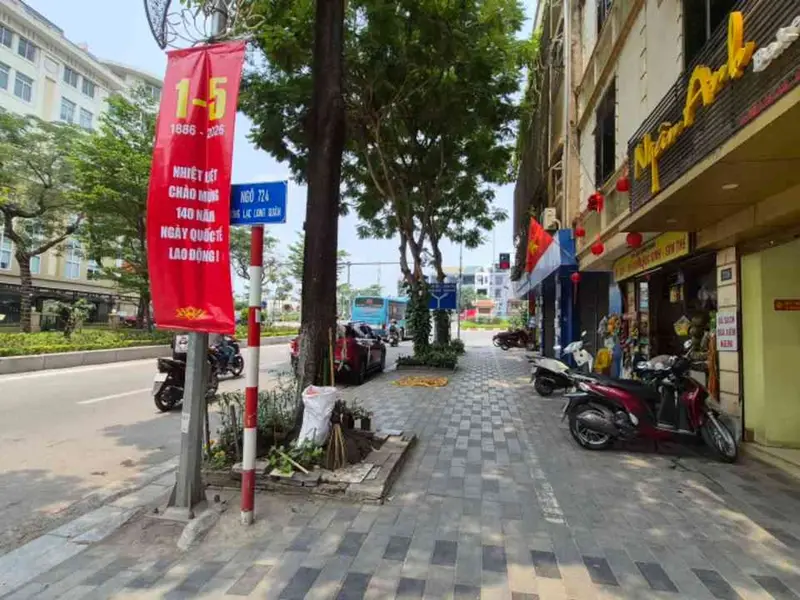 Bán nhà riêng 3 tầng tại Lạc Long Quân, gần Lotte Tây Hồ, diện tích 81m²... Bán nhà riêng tại Tây Hồ, Hà Nội 01