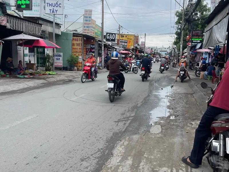 Cơ Hội Vàng: Nhà Hai Tầng Gần Chợ Chỉ 2,49 Tỷ!... Bán nhà riêng tại Bình Tân, Hồ Chí Minh 01