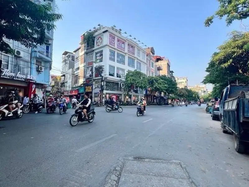 Bán nhà mặt phố 5 tầng trung tâm quận Thanh Xuân, diện tích 31 m², kinh doanh sầm uất... Bán nhà mặt phố tại Khương Đình, Hà Nội 01