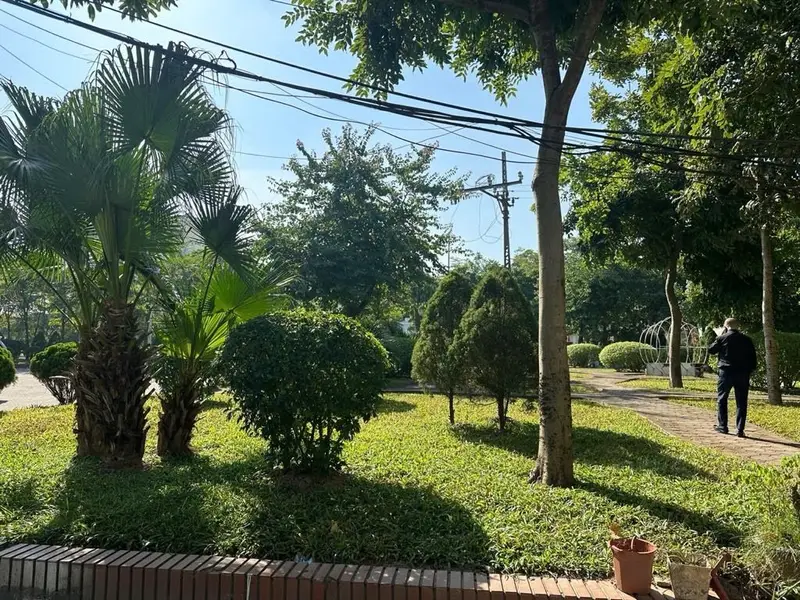 Bán nhà riêng 4 tầng tại Thanh Trì với view vườn hoa , khu hành chính công , nhà thi đấu thể thao .... Bán nhà riêng tại Thanh Trì, Hà Nội 01