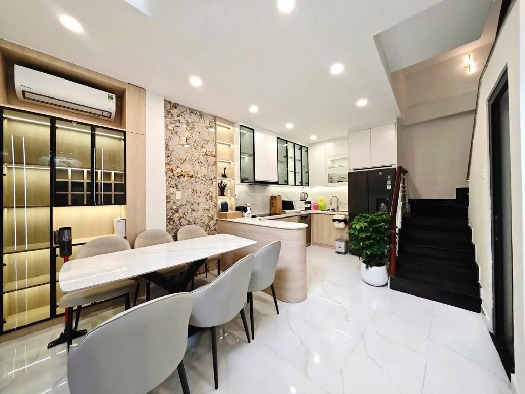 Nhà 4 Tầng Mới Trung Tâm Quận 3 - Cơ Hội Sở Hữu Hiếm Có... Bán nhà riêng tại Xuân Hòa, Hồ Chí Minh 01
