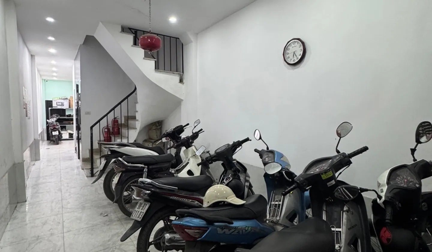 Bán nhà riêng 7 tầng, 11 phòng, phường Phương Liệt, Hà Nội, vị trí thoáng, gần phố ô tô tránh... Bán nhà riêng tại Phương Liệt, Hà Nội 01