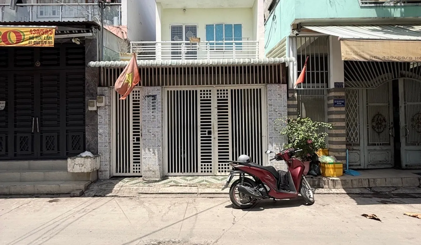 Nhà 2 tầng diện tích 101m2 tại Quận Bình Tân với vị trí thuận tiện... Bán nhà riêng tại An Lạc, Hồ Chí Minh 01