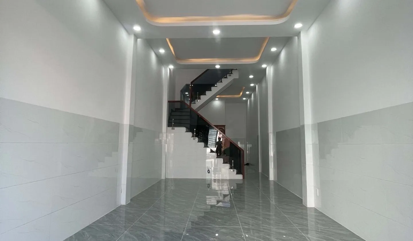 NGAY MÃ LÒ - LÊ VĂN QUỚI - NHÀ MỚI 2 TẦNG - XE HƠI NGỦ NHÀ - 60m2 - CHỈ 3.7Ty... Bán nhà riêng tại Bình Hưng Hòa, Hồ Chí Minh 01