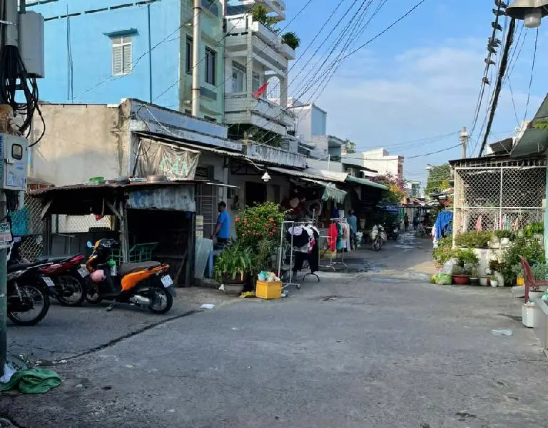 Bán nhà riêng 2 tầng 81m² tại Phường 5 Quận 8, nhà 2 mặt tiền hình L, hẻm xe hơi... Bán nhà riêng tại Phú Định, Hồ Chí Minh 01