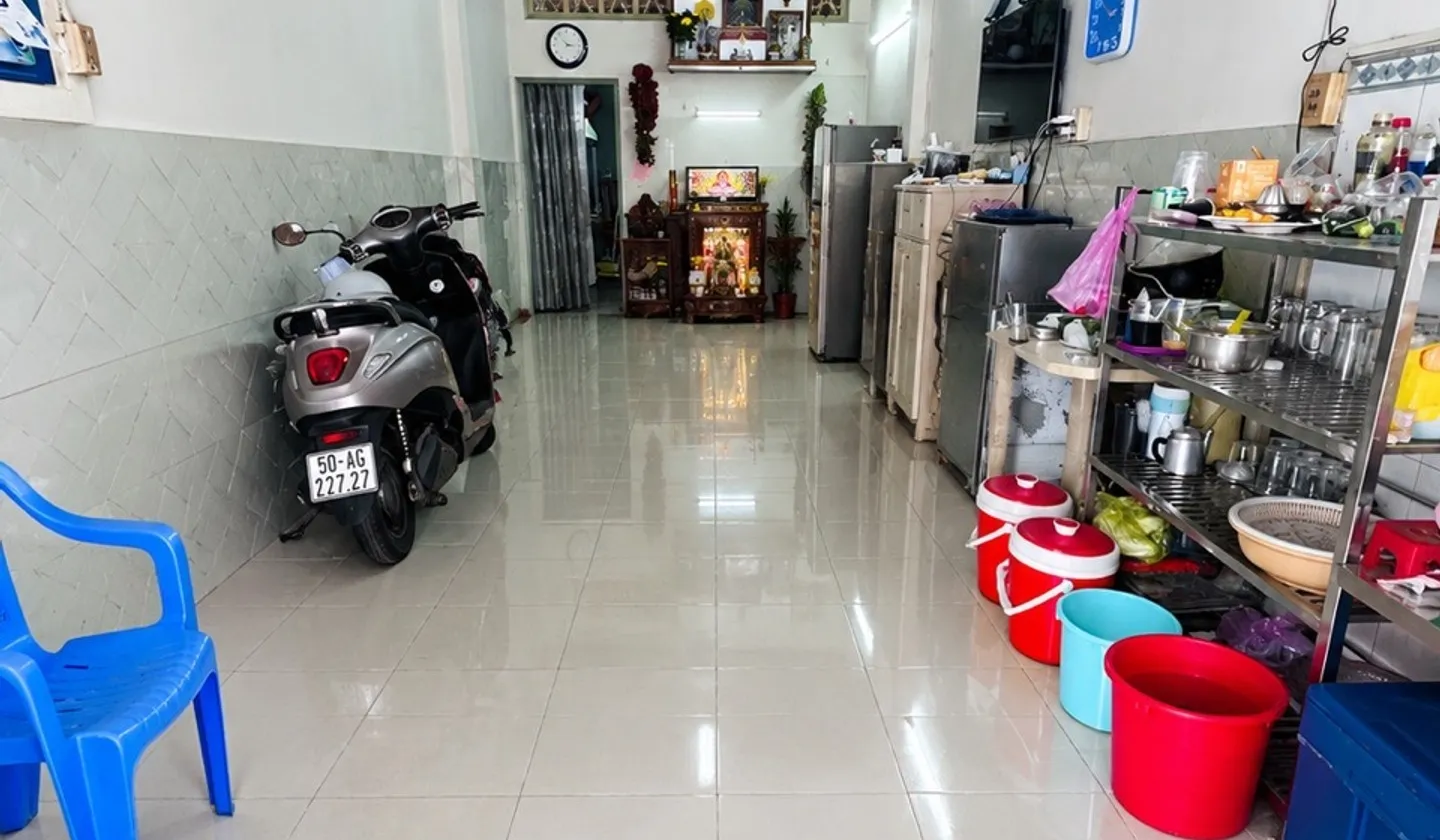 Nhà mặt tiền kinh doanh sầm uất tại Quận 1, diện tích 57m2... Bán nhà mặt phố tại Cầu Ông Lãnh, Hồ Chí Minh 01