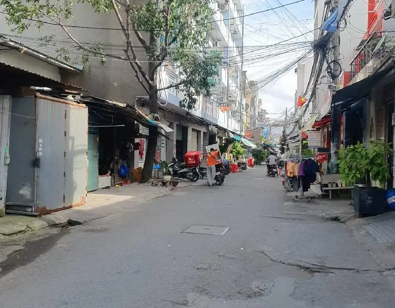 HỒ VĂN LONG HẺM XE HƠI, NHÀ 2 TẦNG 50M2,CHO THUÊ 6TR/THÁNG,GẦN CHỢ BÀ HOM,SÁT TRƯỜNG HOC CẤP 1,2,3... Bán nhà mặt phố tại Bình Tân, Hồ Chí Minh 01