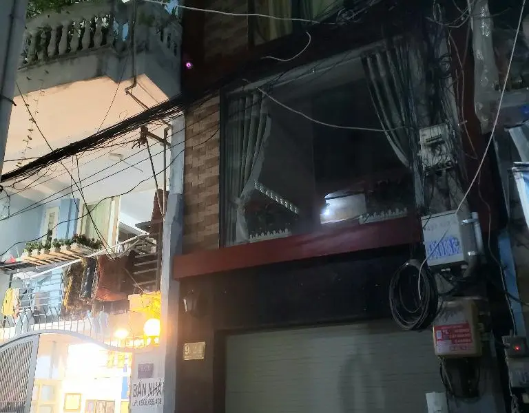 Nhà 3 lầu hẻm xe hơi trung tâm Quận 10, 4 PN rộng rãi... Bán nhà riêng tại Hòa Hưng, Hồ Chí Minh 01