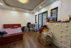 NGÕ NÔNG - Ô TÔ ĐỖ TRÁNH CÁCH 20M - SỬ DỤNG MỘT MÌNH NGÕ CHUNG, DÒNG TIỀN 9TR/THÁNG

💟 Vị trí:
🔻... Bán nhà riêng tại Long Biên, Hà Nội 04