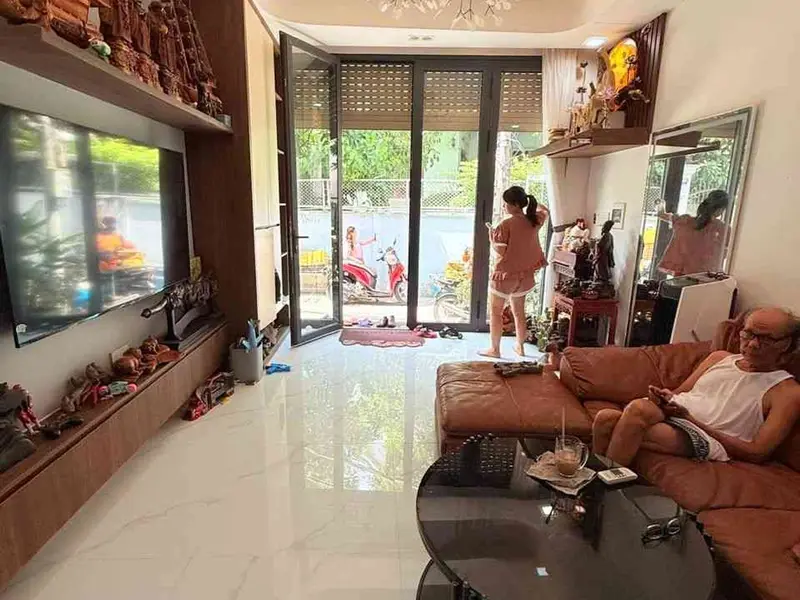 Nhà lô góc Lê Văn Lương, 61,6m², 3PN – Hẻm thông, có dòng tiền 8tr/tháng, giá 6 tỷ TL... Bán nhà riêng tại Tân Thuận, Hồ Chí Minh 01