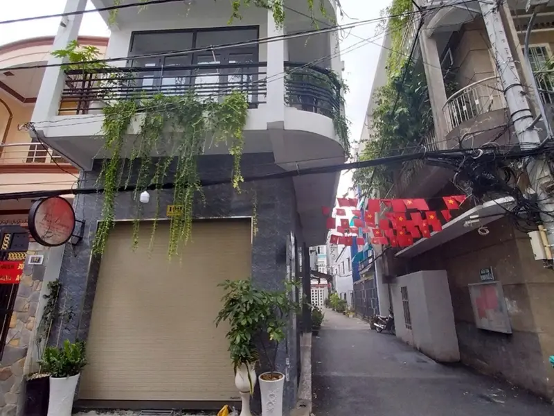 Nhà góc 3 tầng mặt tiền trung tâm Tân Bình, xe hơi ra vào thoải mái... Bán nhà mặt phố tại Bảy Hiền, Hồ Chí Minh 01