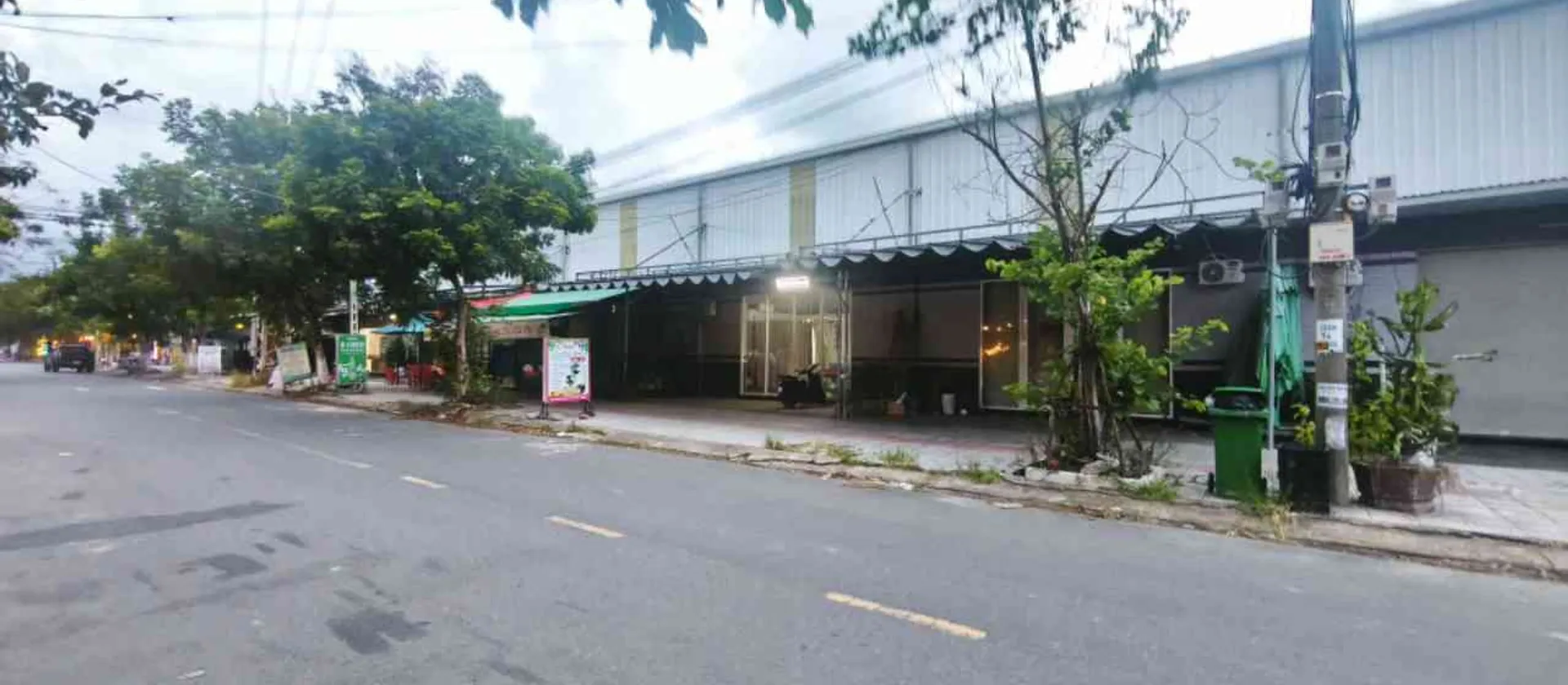 Kho, nhà xưởngQUỸ ĐẤT 6.900M² MT PHẠM HÙNG – DÒNG TIỀN 450TR/THÁNG – 180 TỶ
0762,658,926... Bán kho, nhà xưởng tại Hòa Xuân, Đà Nẵng 01