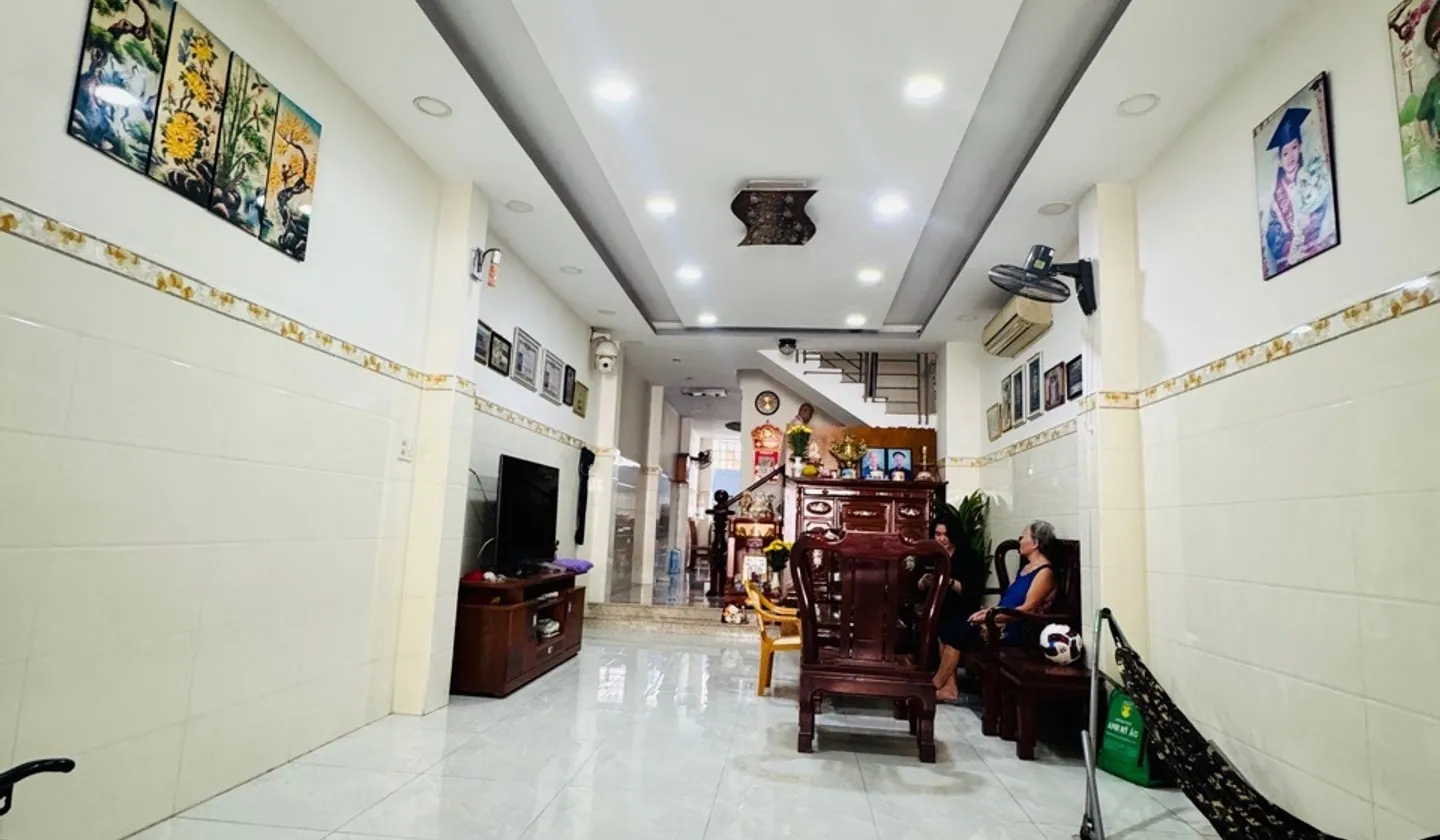 Bán nhà riêng 4 tầng 94m2 tại đường Âu Dương Lân P3 Q8... Bán nhà riêng tại Chánh Hưng, Hồ Chí Minh 01