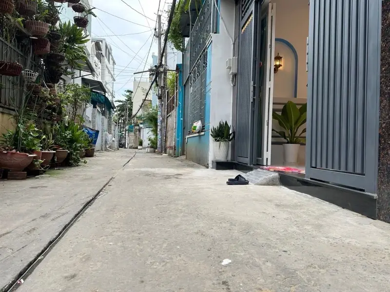 Nhà 2 tầng hẻm xe hơi tại phường 11, Quận Gò Vấp, giá tốt... Bán nhà riêng tại Thông Tây Hội, Hồ Chí Minh 01