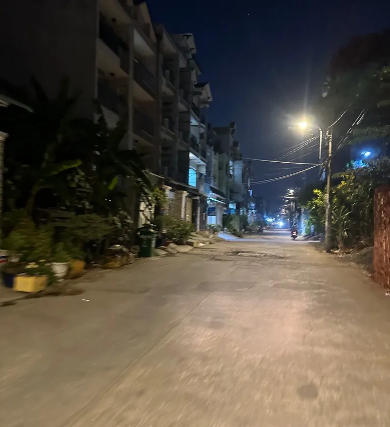 Nhà 2 mặt tiền 3 tầng 14 phòng ngủ phù hợp ở và kinh doanh dịch vụ... Bán nhà riêng tại An Lạc, Hồ Chí Minh 01