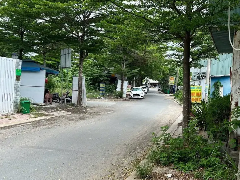 60M2 Đất Sát VinHome Quận 9, Đường Rộng 7m... Bán đất tại Long Bình, Hồ Chí Minh 01