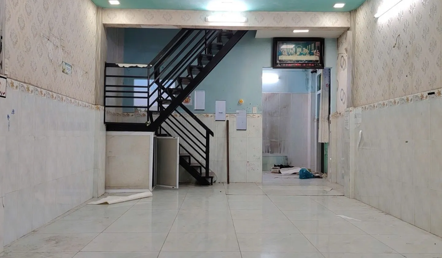 Bán nhà riêng 2 tầng-Lạc long quân-p.8-Tân Bình giá 6.2 tỷ, diện tích 46m2... Bán nhà riêng tại Tân Hòa, Hồ Chí Minh 01