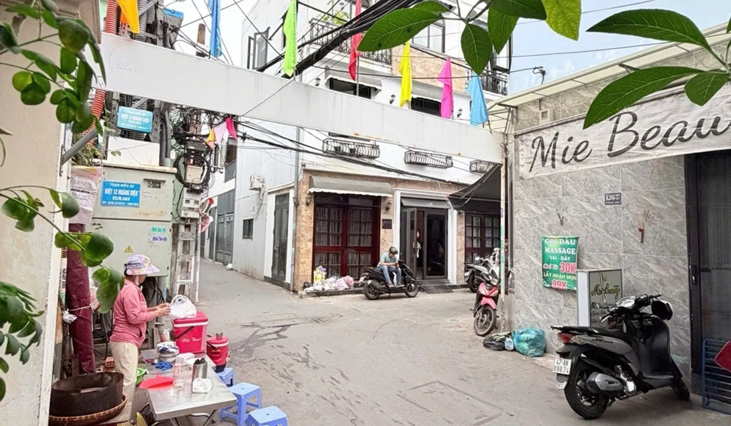 Bán nhà riêng 3 tầng tại phường Hoàng Diệu, gần Cầu Rồng, diện tích 30,2m²... Bán nhà riêng tại Hải Châu, Đà Nẵng 01