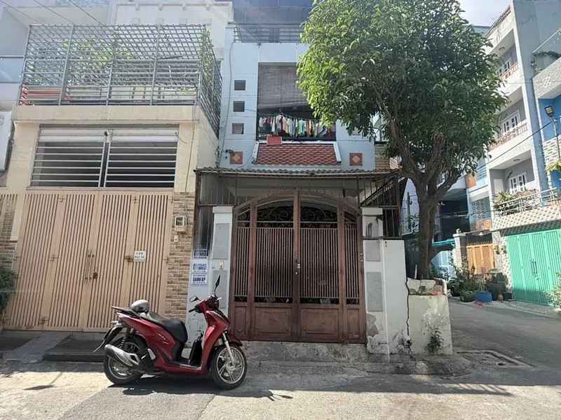 Siêu phẩm nhà 2 tầng hẻm xe hơi, sát ga T3 Tân Sơn Nhất... Bán nhà riêng tại Bảy Hiền, Hồ Chí Minh 01