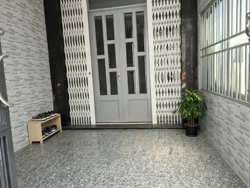 NGAY CẦU NGUYỄN KHOÁI  - 3 TẦNG - 61M2 - NỞ HẬU - NGANG GẦN 7M - 5.5 TỶ TL... Bán nhà riêng tại Khánh Hội, Hồ Chí Minh 01